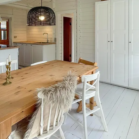 3 Bedroom Lovely In Sjaellands Odde Holiday home Tjorneholm